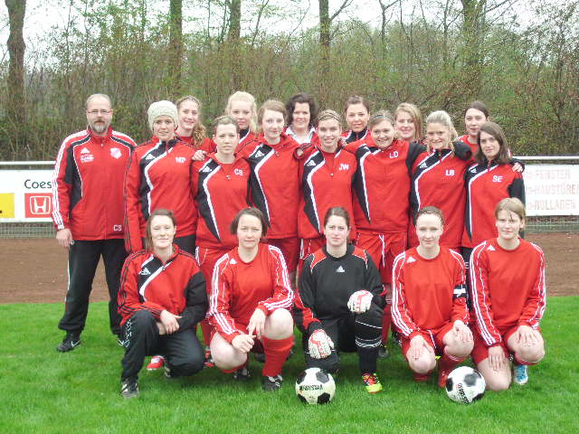 Die Damenmannschaft im April 2012