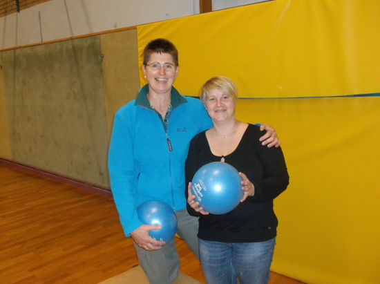 Übungsleiterinnen Kinderangebote: links Rita Gauselmann, rechts Monique Meysel