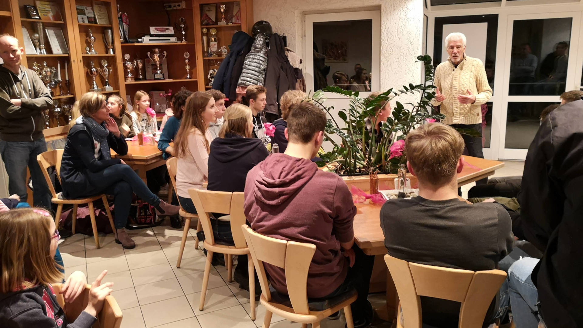 Leider müssen wir den Termin am kommenden Freitag Abend absagen. Ein neuer Termin wird in Kürze bekannt gegeben.