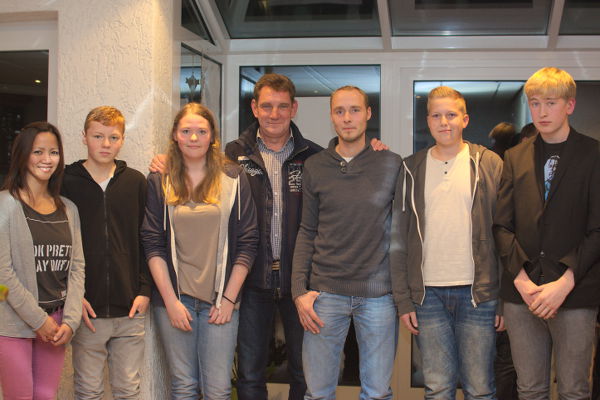 von links nach rechts: Lou Kemler, Niklas Boll, Doreen Wensing, Dieter Wilger, Markus Plogmaker, Max Kerkeling, Jens Roesmann
