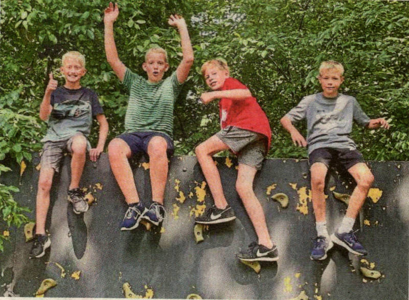 Im Hochseilgarten ging es mit Fingerspitzengefühl hoch hinaus. Dieses Quartett macht es vor.