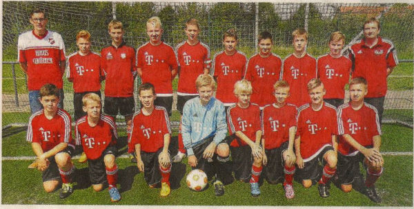 Allgemeine Zeitung Nach einigen Startschwierigkeiten ist die C I-Jugend von Westfalia Osterwick in der Kreisliga A angekommen. Mit dem dritten Saisonsieg haben die Schützlinge von Tobias Wiggers die Abstiegsränge verlassen. Sie suchen jetzt den Anschluss ans gesicherte Mittelfeld. Zum Aufgebot zählen: hinten von links.: Trainer Tobias Wiggers, Niklas Boll, Lukas Schulze Kalthoff, Fabian Leivermann, Justin Köhne, Jannik Tembrockhaus, Tobias Mesdag, Aaron Veltkamp, Moritz Schräder, Betreuer Michael Galle; vorn von links: Philipp Leuters, Noah Eggemann, Timo Fedders, Laurenz Galle, Guido Graute, Fabien Wilkes, Philip Pietrasz und Sebastian Popinski.