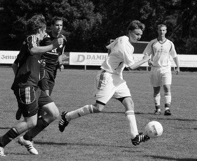 Ein Kandidat für die Mittelfeldreihe: Kevin Leipelt (rechts) von Westfalia Osterwick. Fotos: fw Ein Kandidat für die Mittelfeldreihe: Kevin Leipelt (rechts) von Westfalia Osterwick. Fotos: fw