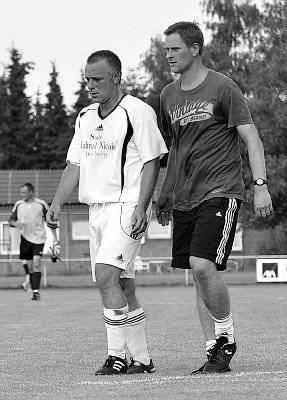 Das war nicht ihr Tag: Jörg Pahlig (links), Trainer von Westfalia Osterwick, und sein 
