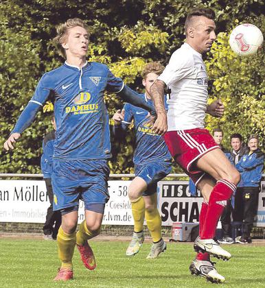 Wieder am Ball: Engin Yavuzaslan (rechts). Foto: Ulrich Hörnemann
