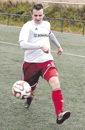 Kämpfen um die letzte Chance: Tobias Paschert und die Westfalia benötigen gegen Reken einen Sieg. Foto: Frank Wittenberg