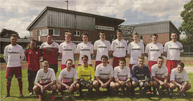 Neues Spiel, neues Glück! Der Bezirksliga-Absteiger Westfalia Osterwick will in der Kreisliga A durchstarten: oben von links: Engin Yavuzaslan, Betreuer Dennis Alferink, Torwarttrainer Steffen Warneke, Luis Lammers, Niklas Wessling, Benjamin Raabe, Daniel Richter, Johannes Frieling, Tobias Schönnebeck, Tobias Paschert; unten von links: Nils Borgers, Tobias Lanfers, Patrick Eggemann, Pascal Leipelt, Davide Recker, Jan-Simon Wilmer, Timo Mevenkamp, Lars Knipper. Es fehlen: die beiden Co-Trainer Roland Kortüm und Thomas Blakert, Jan Kröger, Sebastian Graute, Florian Prause, Florian Göbel und Ulrich Wirtz.