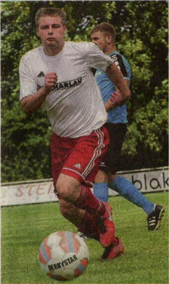 Verteidiger: Tobi Schönnebeck