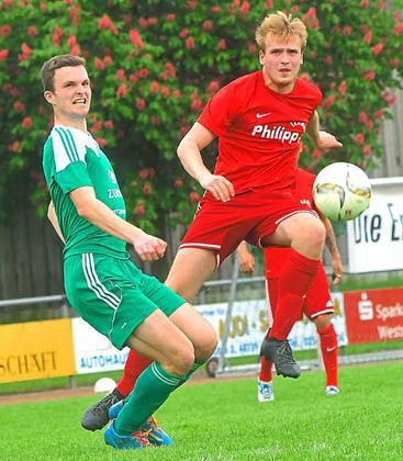 Doppel-Torschütze: Luis Lammers (rechts). Fotos: Ulrich Hörnemann Foto: az