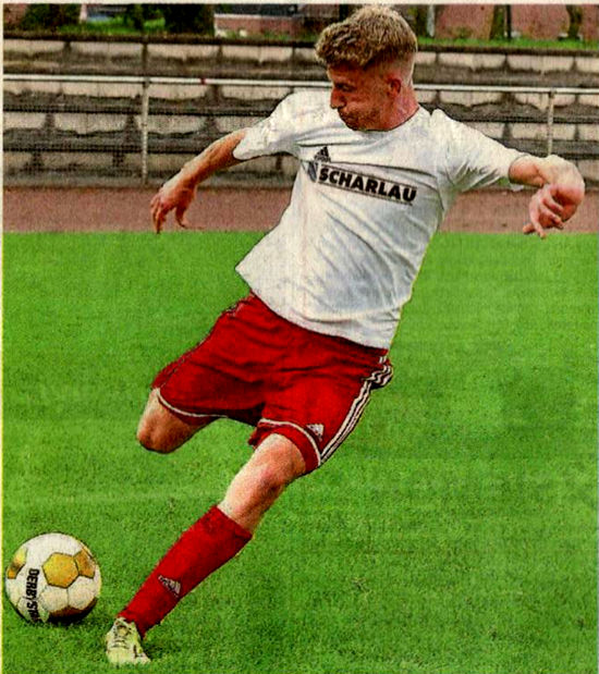 Backen aufblasen und mit Tempo die nächste Aufgabe angehen: Florian Richters (Westfalia Osterwick). Foto: Frank Wittenberg