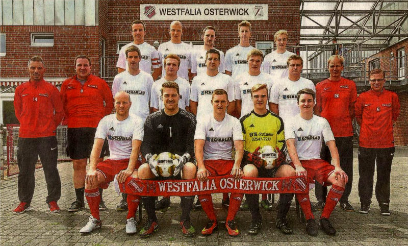 In der Spitzengruppe will Westfalia Osterwick auch in der Saison 2017/18 mitmischen: (oben von links) Tobias Paschert, Bartlomiej Kijas, Tobias Lanfers, Florian Richfers, Nils Borgert; Mitte von links: Spielertrainer Engin Yavuzaslan, Torwart-Trainer Steffen Warneke, Daniel Richter, Luis Lammers, Benjamin Raabe, Jan Kröger, Tobias Schönnebeck, Co-Trainer Roland Kortüm, Betreuer Dennis Alferink; unten von links: Florian Göbel, Jan-Simon Wilmer, Timo Mevenkamp, Florian Prause, Lars Knipper; es fehlen: Sebastian Sicking, Niklas Weßeling, Ulrich Wirtz, Hannes Grams, Szymon Szmigielski und Co-Trainer Thomas Blakert.