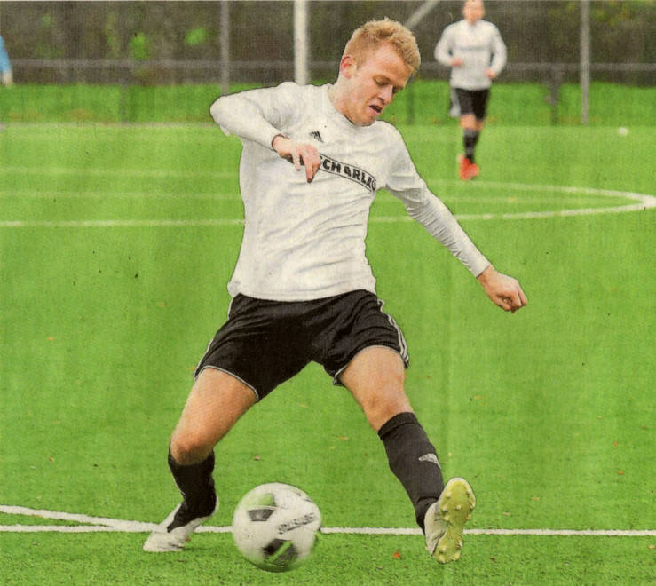 Bereitete gestern Abend den Führungstreffer von Florian Richters vor: Noah Eggemann fuhr mit Westfalia Osterwick einen 2:0-Sieg bei WK Dülmen ein. Foto: fw