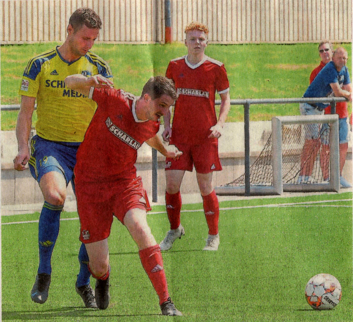 Hat sich im Training verletzt und wird vorerst nicht zur Verfügung stehen: Die Westfalia muss bei der Bezirksliga-Rückkehr auf Hannes Grams (vorne) verzichten.    Foto: fw