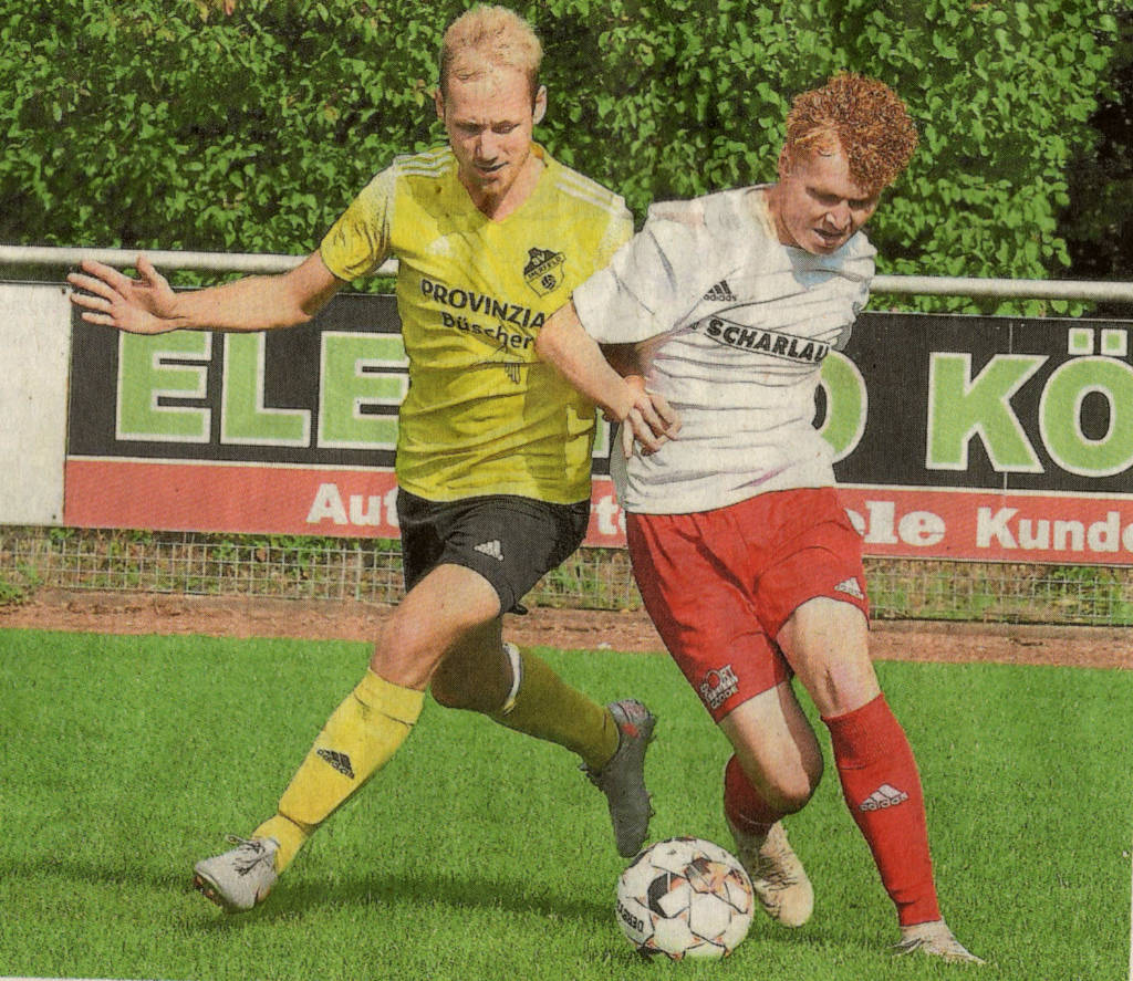 Selten setzte sich die Westfalia-Offensive gegen die Gäste durch - zieht Niklas Boll an Jan Espeter vorbei.