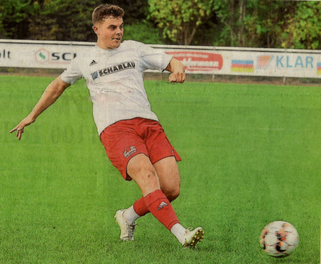 Timo Grabowsky bereitete mit einem Eckball den Führungstreffer für Westfalia Osterwick vor. Am Ende durften aber die Gäste aus Heek jubeln.    Foto: Frank Wittenberg