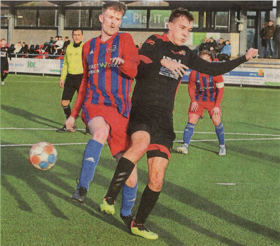 Eine Menge Arbeit wird auf die SV-Defensive um Aaron Hermeler (rechts) zukommen - Gegner Westfakicker Osterwick hat schon 42 Saisontore erzielt und damit doppelt so viele wie die Gescheraner.    Fotos: fw