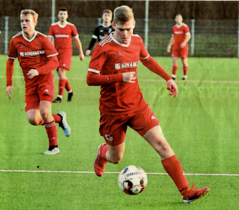 Leon Eggemann im Vorwärtsgang: Beim SuS Stadtlohn schaffte Westfalia Osterwick nach einem 0:2-Pause rückstand noch ein 2:2-Unentschieden.    Foto fw