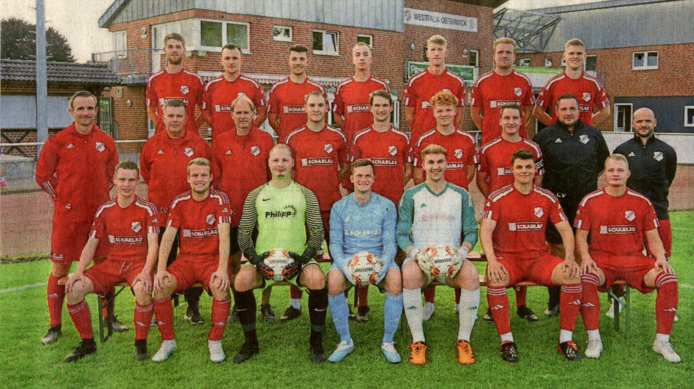 Westfalia Osterwick möchte in der Saison 2023/24 mit dem Abstiegskampf nichts zu tun haben: (oben von links) Timon Schüer, Steffen Sicking, Luca Thiäner, Luka Patte, Florian Richters, Luis Lammers, Leon Eggemann; Mitte von links: Spielertrainer Tobias Paschert, Betreuer Christian Vörding, Co-Trainer Roland Kortüm, Ulrich Wirtz, Hannes Grams, Niklas Boll, Lars Knipper, Torwarttrainer Steffen Warneke, Spielertrainer Mario Worms; unten von links: Timo Fedders, Noah Eggemann, Jeremias Rotthäuser, Dominik Chmieleck, Julian Wensky, Timo Grabowsky, Simon Rotthäuser; es fehlt Simon Werschmöller.