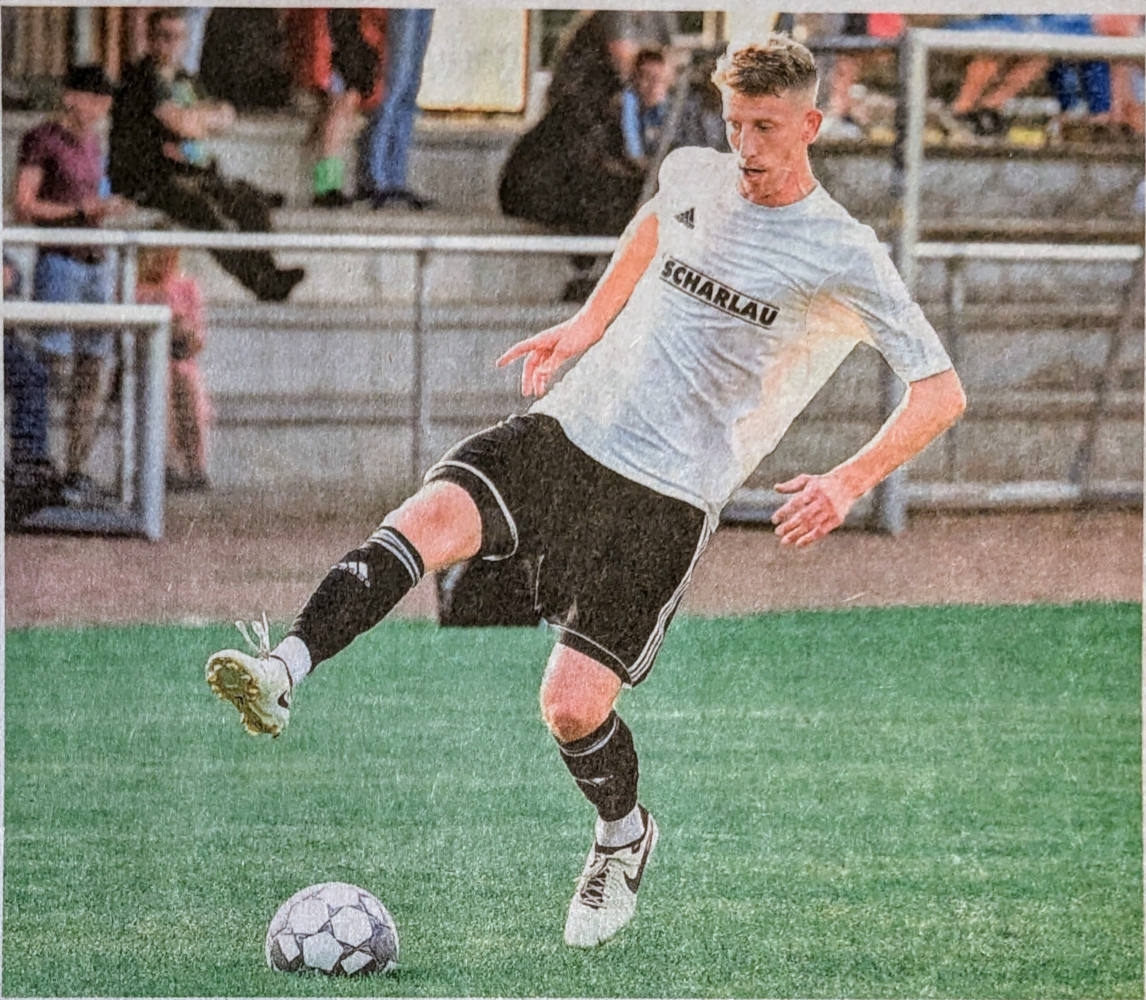 Einen gebrauchten Sonntag erwischten Florian Richters und Westfalia Osterwick: Gegen Vorwärts Epe setzte es eine verdiente 0:3-Heimniederlage.    Foto: fw