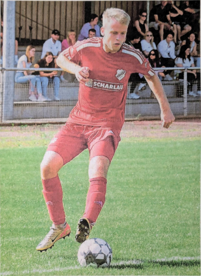 Noah Eggemann traf gestern nicht, dafür seine beiden Trainer - am Ende stand der 3:2-Sief für die Westfalia
